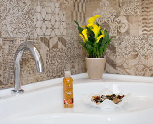 Junior suite open-air whirlpool tub Junior suite open-air whirlpool tub