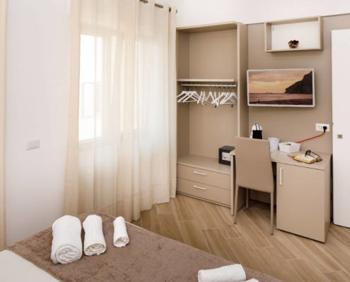 Standard double bedroom Standard double bedroom